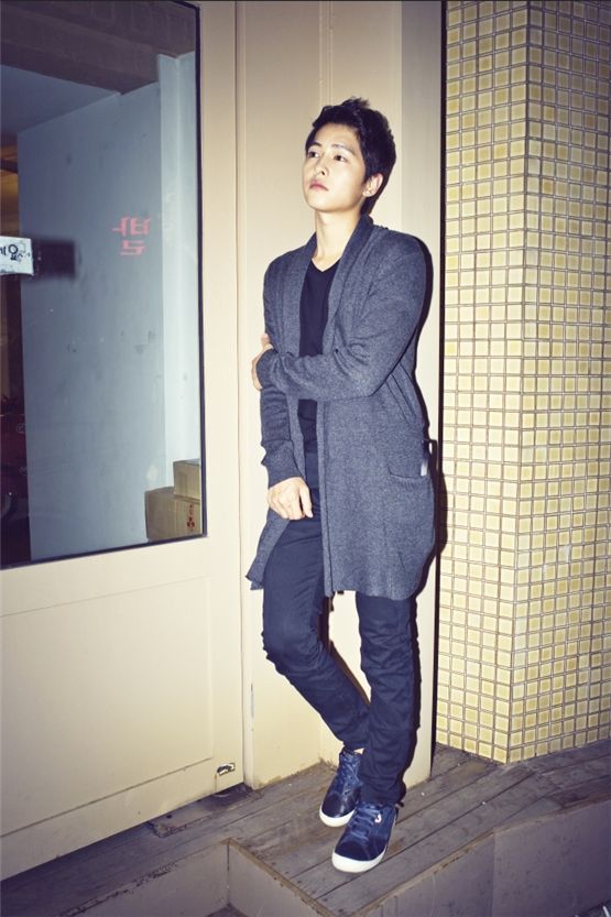 “A Werewolf Boy” Beats off James Bond, Makes Debut atop Local Box Office