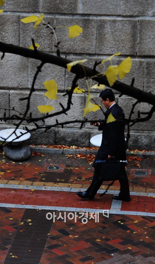 [포토]가을비 내리는 출근길 