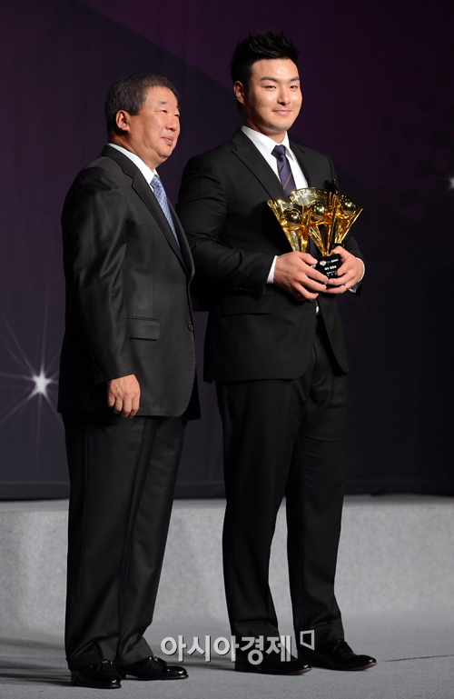 [포토] 박병호 '최다홈런-최다타점-최고장타율!'