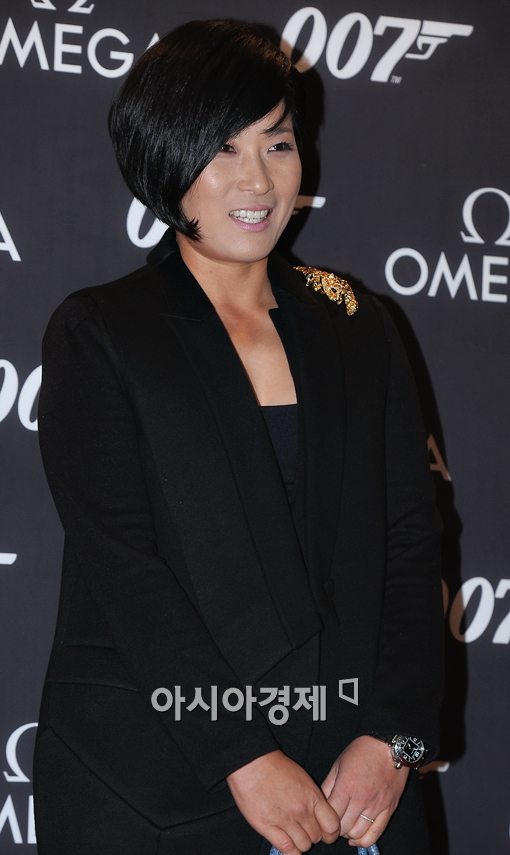 [포토]박세리, '금장'이 패션 포인트!