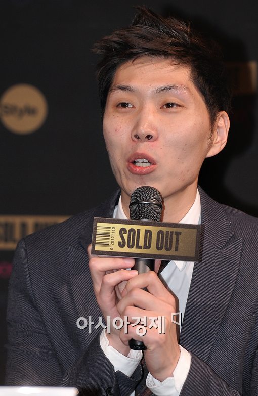 [포토]'솔드아웃' 소개하는 이준석PD