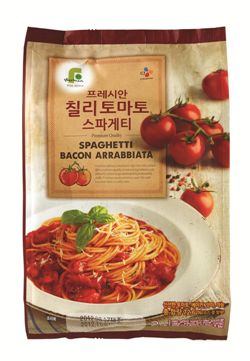 패션에 이어 식품까지..."'레드'에 빠지다"