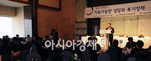 [포토]'지속가능한 성장과 복지정책'
