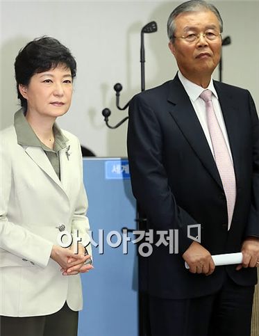 박근혜 "기존 순환출자 지분 의결권 제한 반대"…김종인과 정면충돌