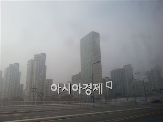 [르포]"청약통장 300개씩 한꺼번에 넣어야죠"