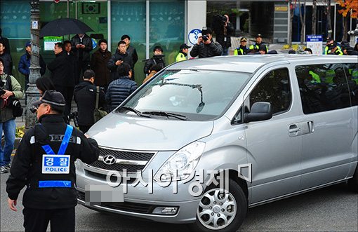 [포토]청와대 압수수색 마치지 못한 특검