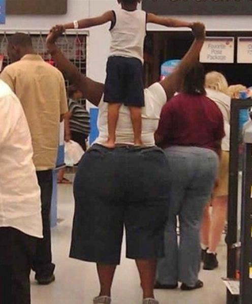 엄마 몸매가 최고인 이유… 빅사이즈 엉덩이 받침대? 