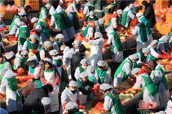 김장 나누기로 따뜻한 겨울 더하기