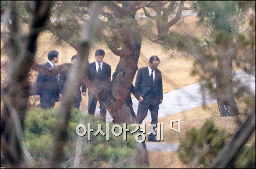 [포토]故 이병철 회장 추모식 마친 삼성 사장단