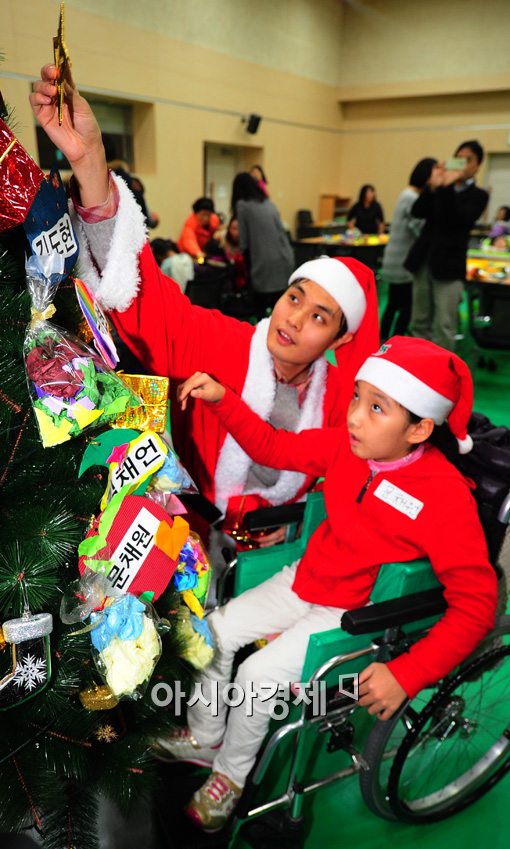 [포토]"미리 메리 크리스마스!"