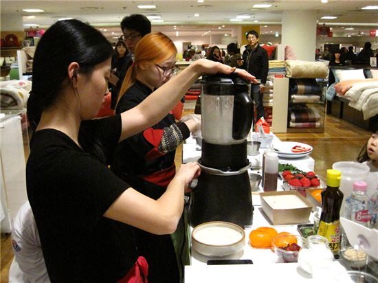 쿠진아트, '끓이는 믹서기' 요리대회