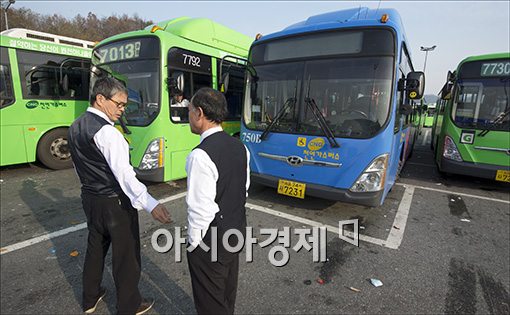 [포토]버스파업 초읽기 ··· 심란한 버스 업계