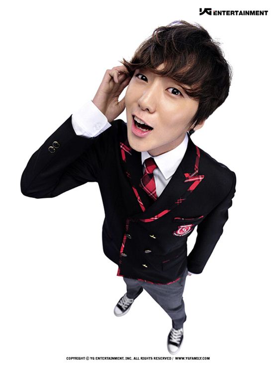Kang Seung-yoon makes witty face in his profile picture for his debut sitcom "High Kick 3," which aired on MBC from September 19, 2011 to March 29, 2012. [YG Entertainment]