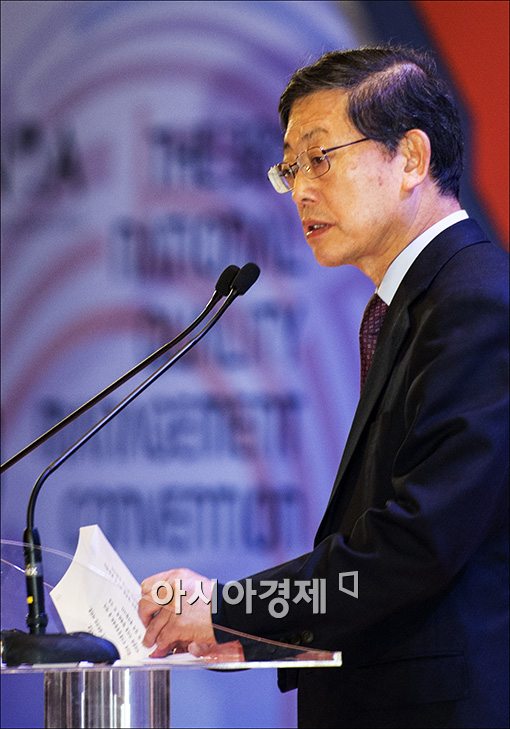 [포토]김황식 총리,  “품질강국 다짐”