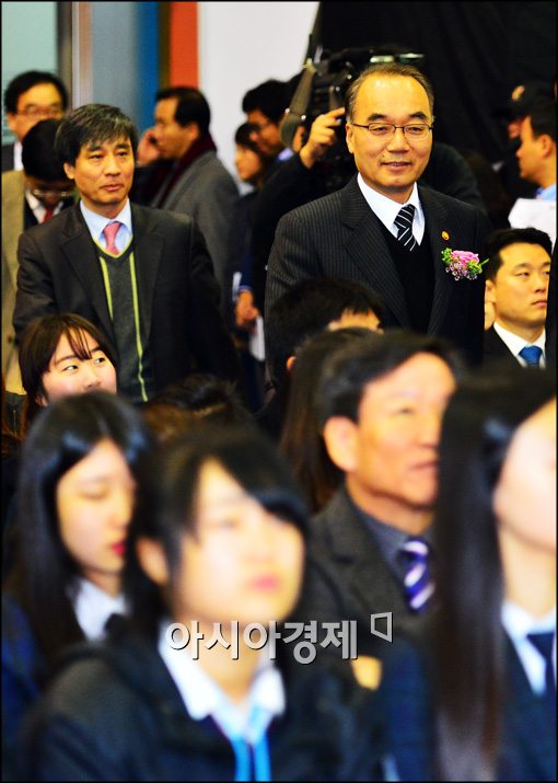 [포토]2012 공공기관 열린 채용정보 박람회 찾은 박재완 장관