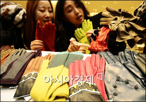[포토]올 겨울 패션장갑은, 신세계 '쏘 솔트'에서
