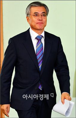 文 단일후보 첫 기자회견 "정권교체·새시대 만들겠다"(종합)