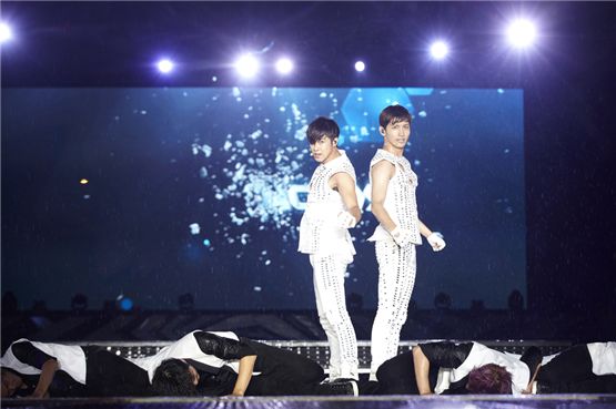 [PHOTO] TVXQ!, Girls' Generation, f(x), Kangta Bring out Higher Level of Performances to Bangkok