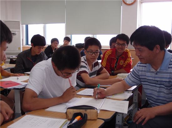 충주에 ‘반기문 교육프로젝트’ 인기