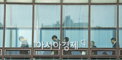 [포토]고개숙인 검찰