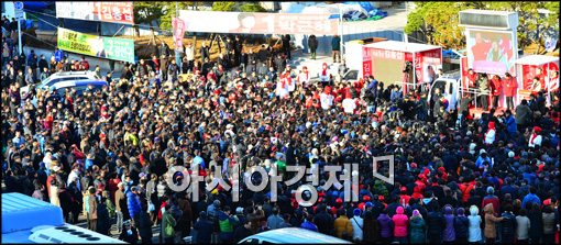 [포토]박근혜 후보 보기 위해 몰린 시민들