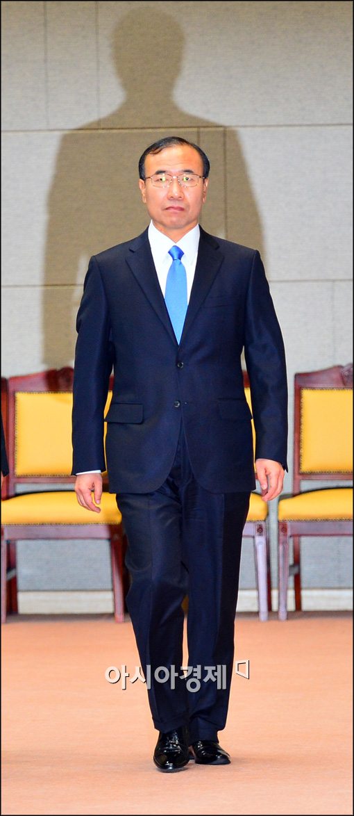 한상대 검찰총장 사퇴…"검찰개혁 후임자에게 맡긴다"