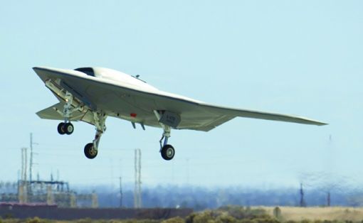 노드롭그루먼사의 X-47B 