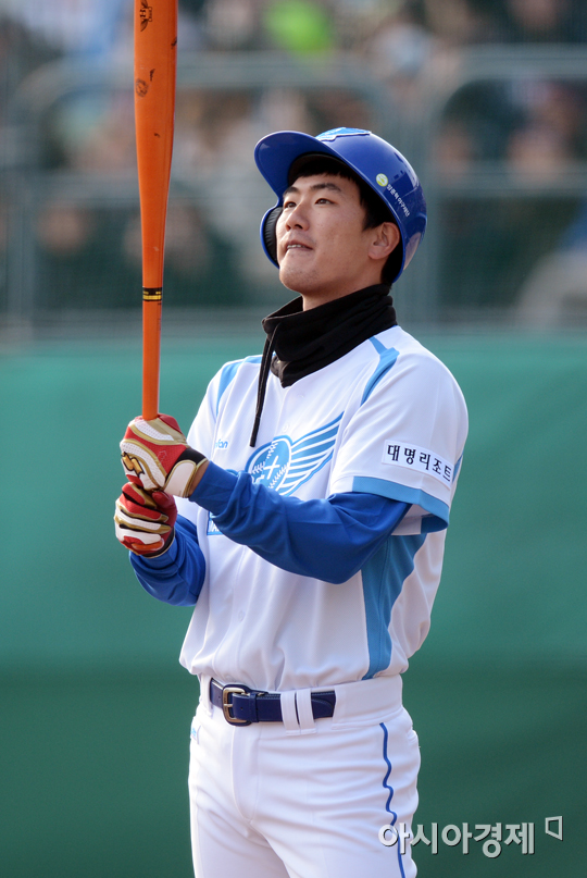 [포토] 김광현 '오늘은 지명타자입니다'