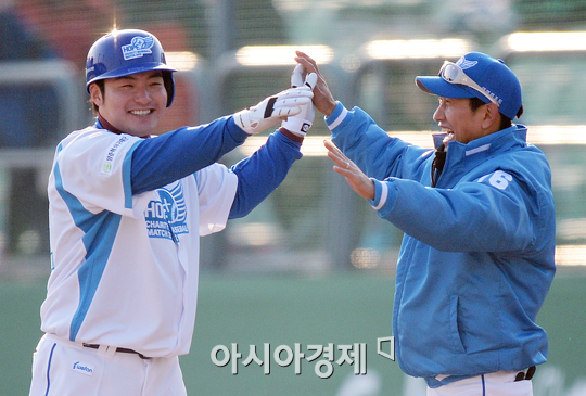 [포토] 박병호 'MVP라면 적시타는 때려줘야죠~'