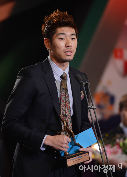 [포토] 하대성 '올해도 베스트11에 선정되었네요'
