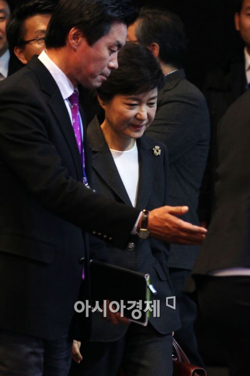[포토]토론회장 도착한 박근혜 후보