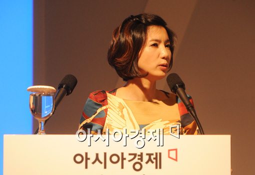 [포토]황정민 KBS아나운서 '지혜로운 직장생활을 하려면'