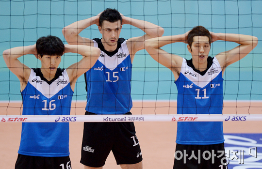 [포토] 송준호-가스파리니-최민호 '수비자세 멋지죠'