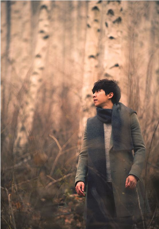 Lee Seung-gi Gets 2nd Crown, TVXQ! Back to Top on Gaon Charts