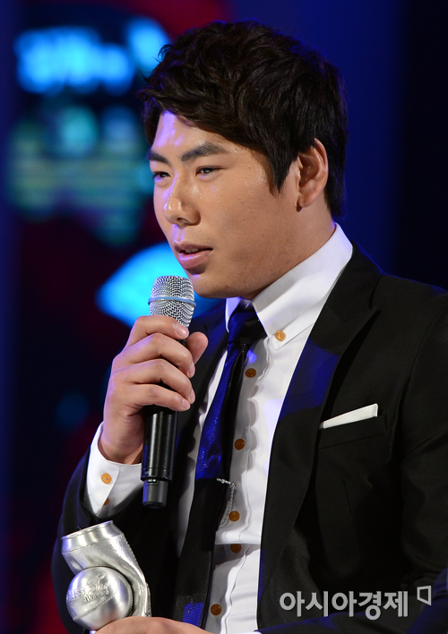 [포토] 강정호 '연봉 협상 중, 대표님 사랑합니다'