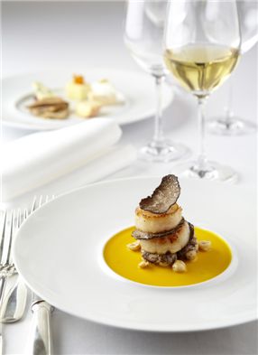 신라호텔, 리노베이션 앞두고 '콘티넨탈' 디너행사