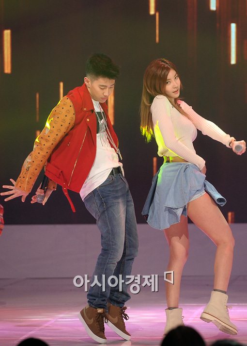 [포토]박재범-NS윤지, 선정성 논란으로 멀어진 거리