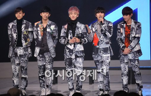 [포토]B1A4, 오늘은 저희가 엠카 '특별MC'