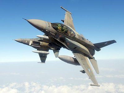 美 베스트셀러 전투기 F-16 2016년 중반까지 계속 생산