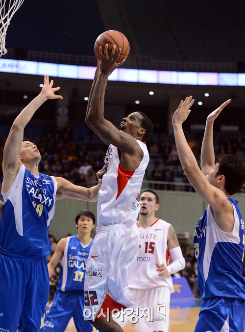 [포토] 헤인즈 '막지 마!'