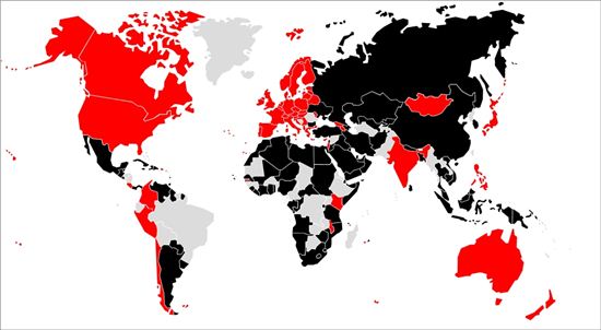 빨간색(미국 유럽 등) 표시 국가는 새 국제조약에 서명을 거부한 국가. 검정색(한국을 포함 아시아 중동 아프리카 등) 표시 국가는 서명한 국가. 