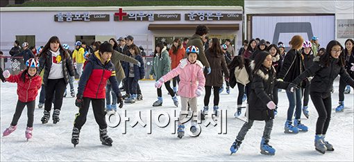 [포토]스케이트 즐기는 시민들