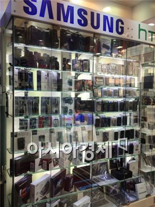 홍콩 갤노트2 돌풍..아이폰5보다 2배 더 팔려 