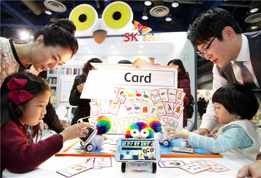 SK텔레콤, 유아교육용 스마트로봇 '알버트' 출시