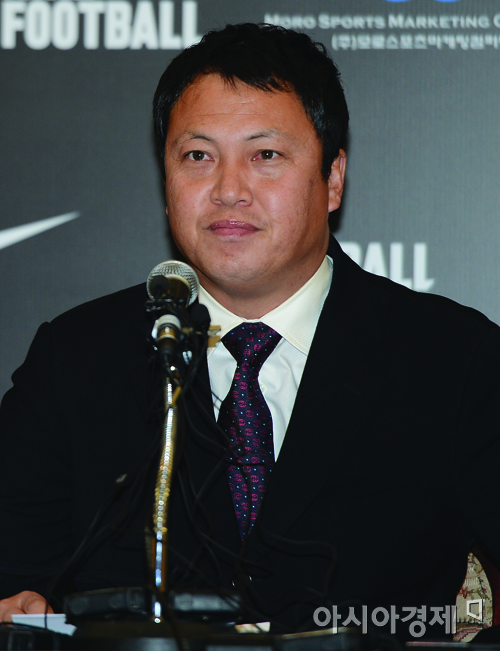 [포토] 은퇴 발표하는 거미손 이운재