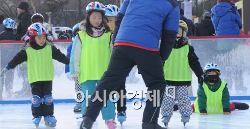 [포토]현실은 걸음마 