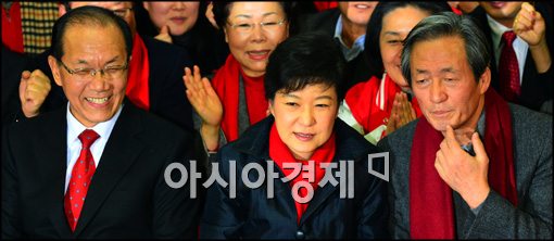 [포토]황우여-박근혜-정몽준, 개표현황 시청 중