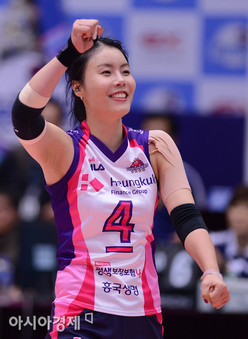 [포토] 김사니 '동료의 득점에 저도 기분이 좋네요'