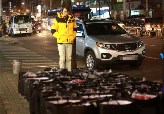 배우 이규한, 스태프 70명에게 방한복 선물 '훈훈'