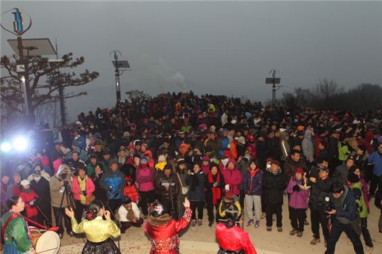 봉산 해맞이공원서 희망 가득한 새해 맞으세요 